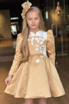 Kız Çocuk Sırtı Fermuar Detaylı Beyaz Renk Göğsü Papatya Detaylı Karpuz Kol Cepli Kahverengi Elbise