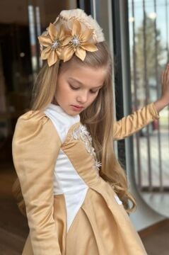 Kız Çocuk Sırtı Fermuar Detaylı Beyaz Renk Göğsü Papatya Detaylı Karpuz Kol Cepli Kahverengi Elbise