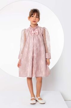 Kız Çocuk Yakası Fiyonk Detaylı Kolları Şeffaf Tül İçi Astarlı Şifon Pudra Elbise