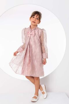 Kız Çocuk Yakası Fiyonk Detaylı Kolları Şeffaf Tül İçi Astarlı Şifon Pudra Elbise