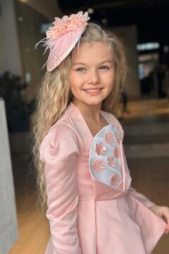 Kız Çocuk Kare Yaka Göğsü Pano Çiçek Asimetrik Kesim Pembe Elbise