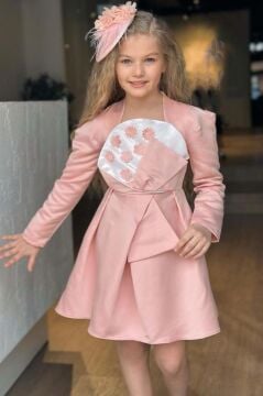 Kız Çocuk Kare Yaka Göğsü Pano Çiçek Asimetrik Kesim Pembe Elbise
