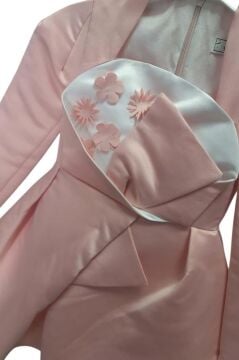 Kız Çocuk Kare Yaka Göğsü Pano Çiçek Asimetrik Kesim Pembe Elbise