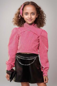 Kız Çocuk Sırtı Düğme Detaylı Çizgili Bluz Deri Şortlu Takım