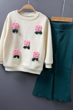 Kız Çocuk Üzeri Gül Figürlü 3 İplik Krem Kazak Bol Kesim Skuba Kumaş Alt Üst Takım