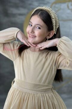 Kız Çocuk Sıfır Yaka Kolları Transparan Eteği Tüllü Simli Gold Abiye