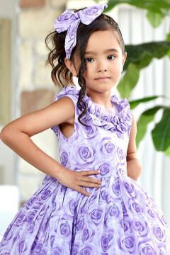 Kız Çocuk Yakası ve Etek Ucu Fırfırlı Üzeri Gül Baskılı Kolsuz Lila Elbise