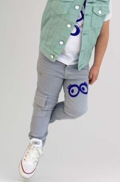 Erkek Çocuk Üzeri Göz ve Yazı Baskılı Tişört Sıfır Kol Jean Su Yeşili Yelek Alt Üst Takım