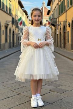 Kız Çocuk Kolları Şeffaf Tüllü ve Üzeri Puantiye, Yakası Fırfır Detaylı Önü Tüllü Beyaz Abiye