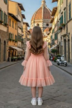 Kız Çocuk Kolları Şeffaf Tüllü ve Üzeri Puantiye, Yakası Fırfır Detaylı Önü Tüllü Somon Abiye