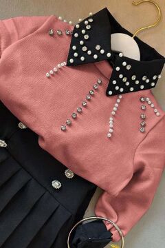 Kız Çocuk Üzeri Taş ve Boncuk İşlemeli Pudra Kazak Gömlek Kombin Gümüş Düğme Pileli Etekli Takım