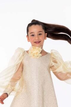 Kız Çocuk Çiçekli Boyunluk Hediyeli Şeffaf Karpuz Kollu Üzeri Simli Gold Elbise