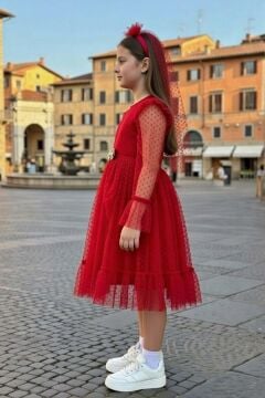 Kız Çocuk Kolları Şeffaf Tüllü ve Üzeri Puantiye, Yakası Fırfır Detaylı Önü Tüllü Kırmızı Abiye