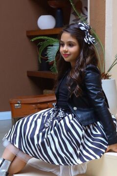 Kız Çocuk Deri Ceket ve Zebra Baskılı Saten Siyah Etekli Takım