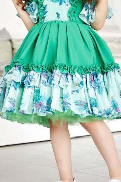 Kız Çocuk Balon Kollu Göğsü Çiçek Detaylı Etek Ucu Fırfırlı Astarlı Yeşil Elbise