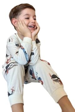 Erkek Çocuk Üzerinde Helikopter ve Araba Digital Baskılı Krem Pijama Takımı