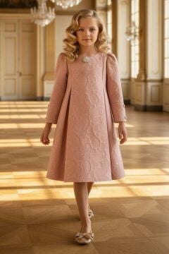Kız Çocuk Karpuz Kol Göğsünde Broş Detaylı Üzeri Kabartma Desenli Pembe Elbise