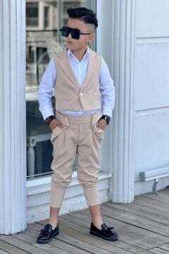 Erkek Çocuk Düğme Detaylı Yelek ve Boydan Düğmeli Bej Alt Üst Takım