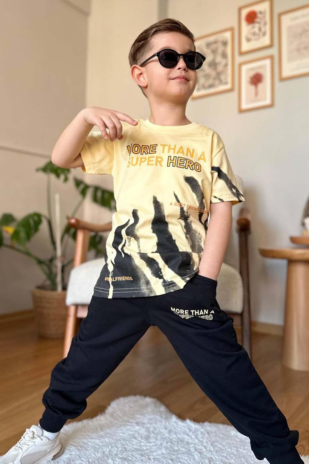 Erkek Çocuk More Than Yazı ve Eskitme Yazı Baskı Detaylı T-Shirt Sarı Eşofman Takım