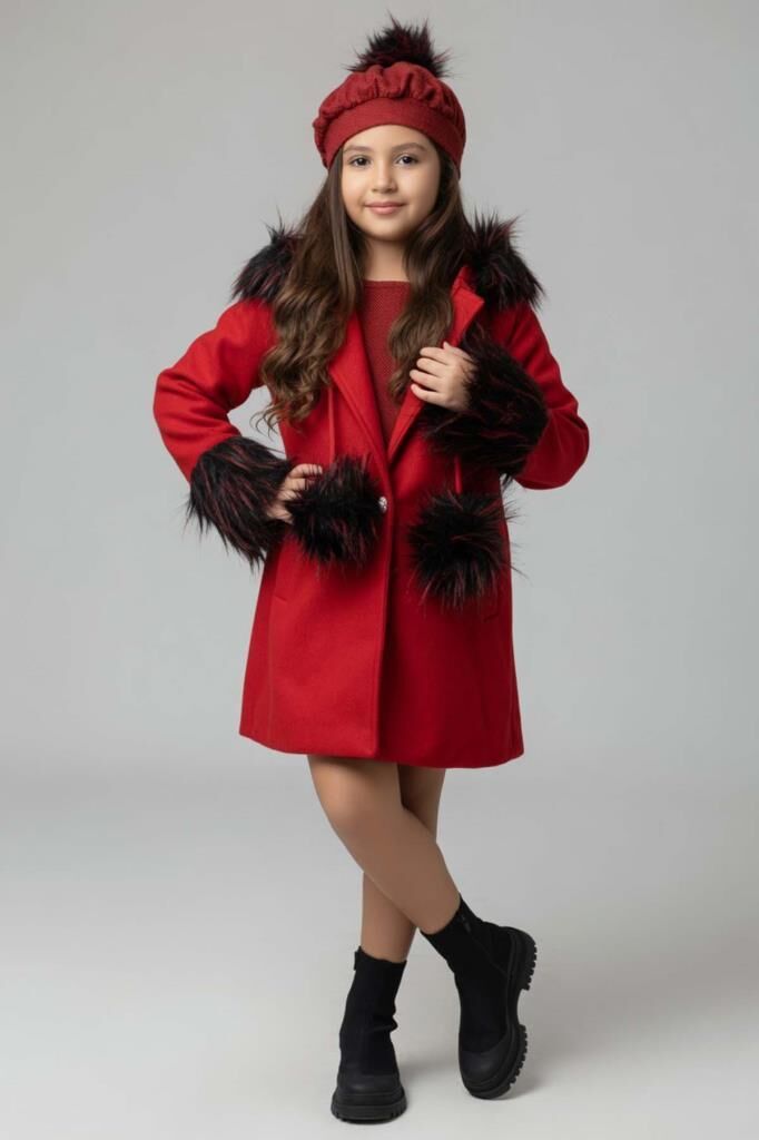Kız Çocuk Kolları ve Kapüşonu Kürk Detaylı Ponpon Bereli Kırmızı Kaşe Kaban