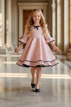 Kız Çocuk Kare Yaka Üzeri Kabartma Papatya Desenli Eteği Fırfırlı İspanyol Kol Pembe Elbise