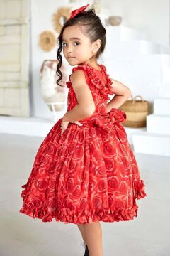 Kız Çocuk Yakası ve Etek Ucu Fırfırlı Üzeri Gül Baskılı Kolsuz Kırmızı Elbise