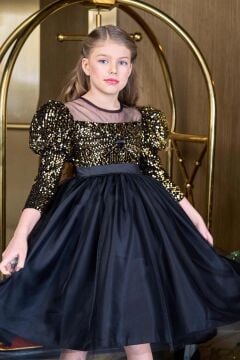 Kız Çocuk Kayık Yaka Şeffaf Tül ve Göğsü Kadife Pul Detaylı Eteği Kabarık Balon Kol Siyah Abiye