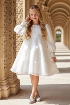 Kız Çocuk Yakası ve Bilekleri İnci İşlemeli Üzeri Boydan 3D Yonca Detaylı İçi Astarlı Beyaz Elbise