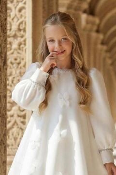 Kız Çocuk Yakası ve Bilekleri İnci İşlemeli Üzeri Boydan 3D Yonca Detaylı İçi Astarlı Beyaz Elbise