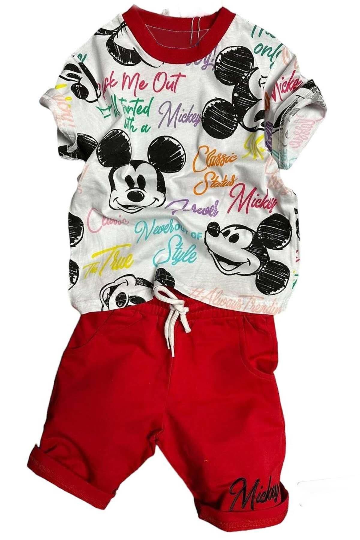 Erkek Çocuk Renkli Yazılar ve Karakter Baskılı Kırmızı Şortlu Takım