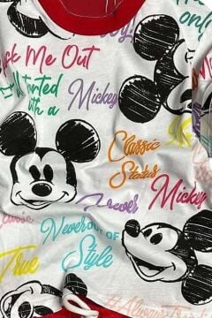 Erkek Çocuk Renkli Yazılar ve Karakter Baskılı Kırmızı Şortlu Takım