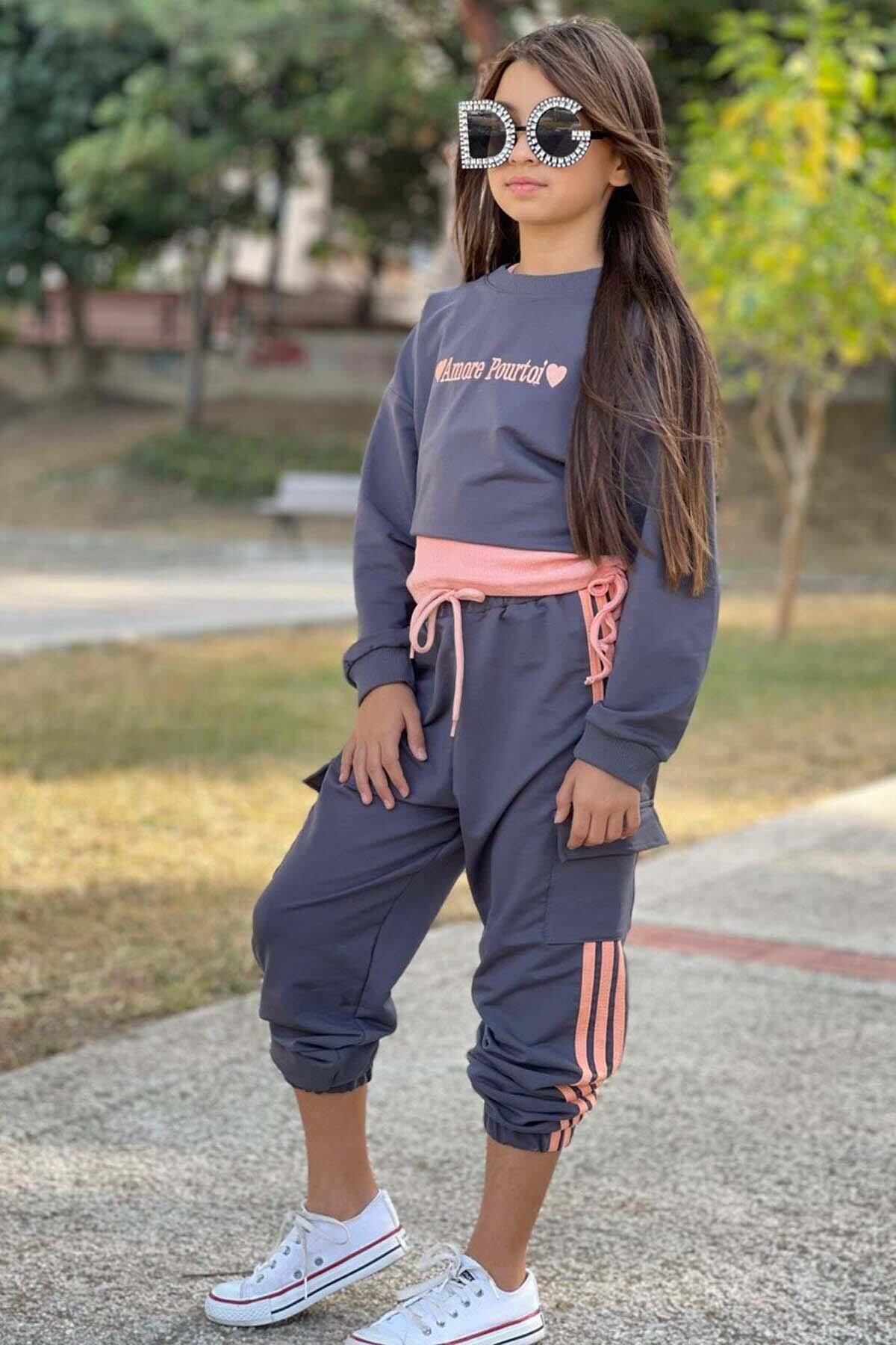 Kız Çocuk Yazı Detaylı Crop Kaşkorse Kolsuz Badi Detaylı Kargo Cepli Alt Lacivert Eşofman Takım