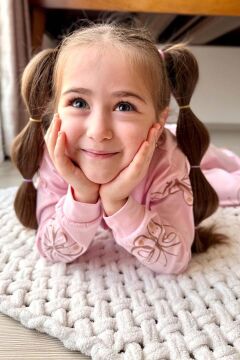 Kız Çocuk Bilekleri Manşetli Kelebek Desenli Pembe Pijama Takımı