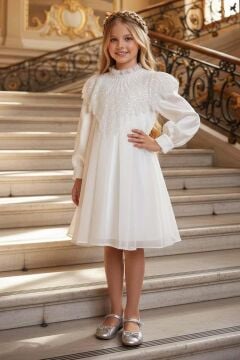 Kız Çocuk Yakası Fırfırlı ve Elmas Taştan Şal Detaylı Pliseli Şifon Beyaz Elbise