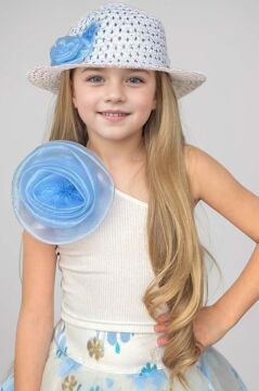 Kız Çocuk Tek Omuzlu Gül Detaylı Bluz ve Jakar Desenli Mavi Etekli Takım