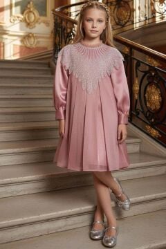 Kız Çocuk Yakası Fırfırlı ve Elmas Taştan Şal Detaylı Pliseli Şifon Gül Kurusu Elbise