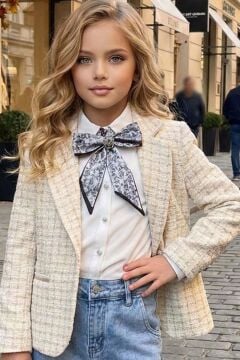 Kız Çocuk Fularlı Şifon Gömlek, Şanel Ekru Ceket ve Taş Detaylı Bol Kesim Pantolon Alt Üst Takım