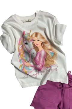 Kız Çocuk Üzeri Digital Bebek ve At Baskılı Yazı Detaylı T-shirt Mor Şortlu Takım