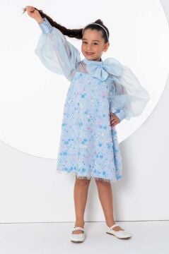Kız Çocuk Üzeri Çiçek Pulpayet İşlemeli Omuzda Fiyonk Detaylı Şeffaf Tül Balon Kollu Mavi Elbise