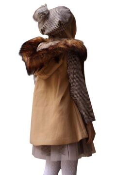 Kız Çocuk Üzeri Kare Desenli Eteği Tüllü Elbise Kürk Detaylı Kolsuz Kahverengi Kaşe