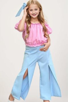 Kız Çocuk Düşük Omuzlu Göğsü ve Beli Manşetli Crop ve Yırtmaç Detaylı Pembe Alt Üst Takım